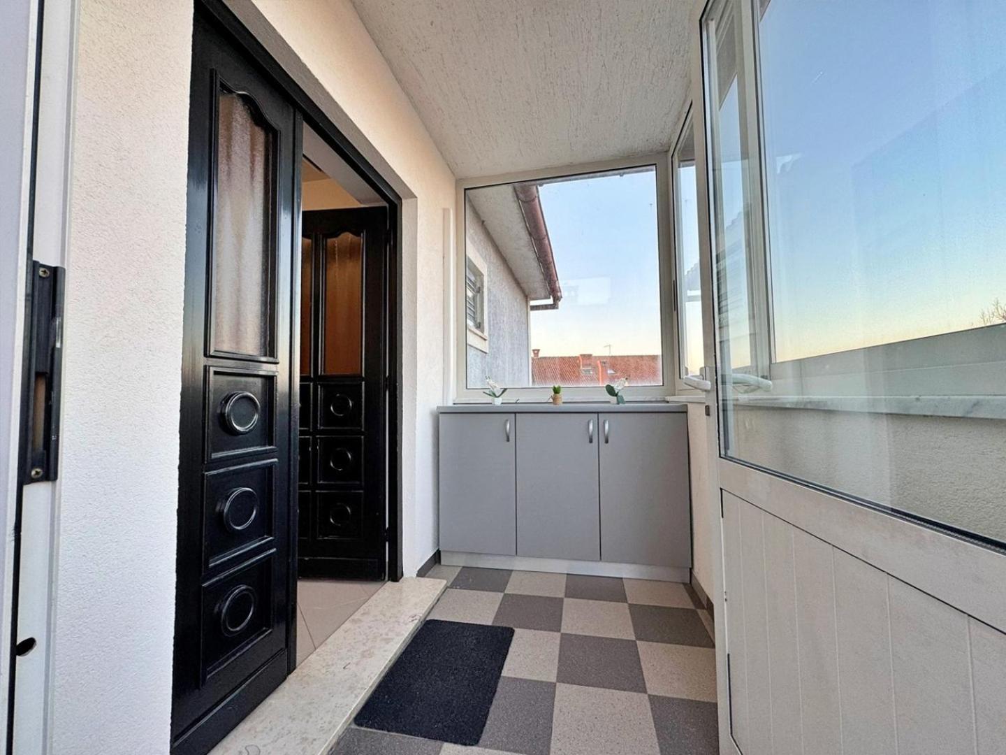 Apartments Katarina Malinska Exterior photo