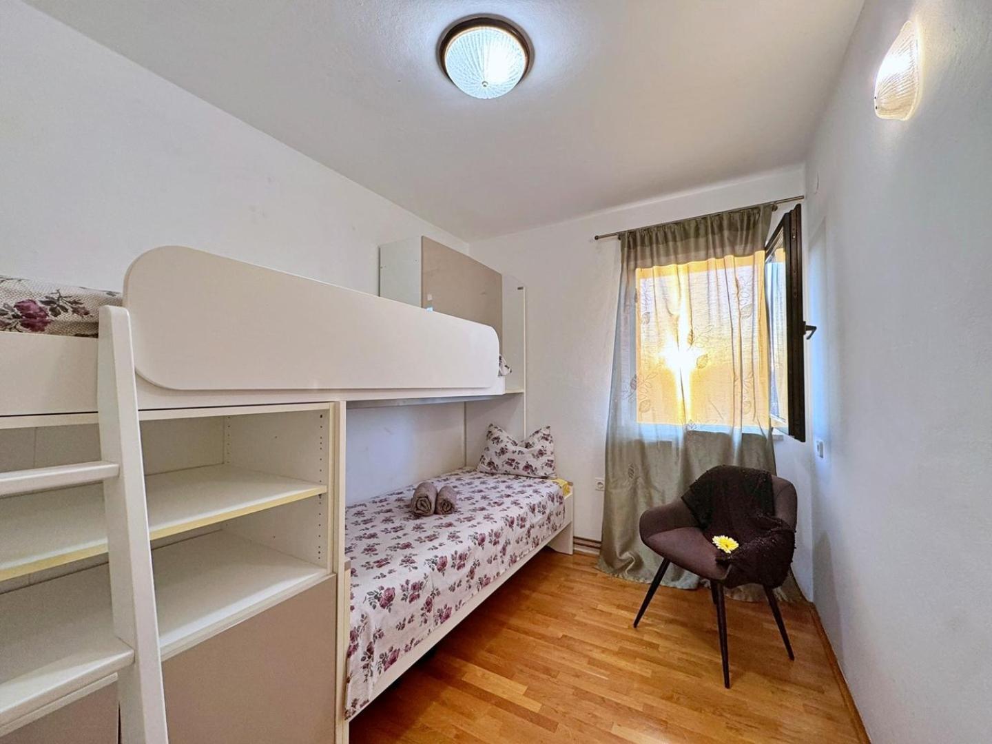Apartments Katarina Malinska Exterior photo